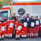 Kursbeste Stefanie Barnert bekommt Abzeichen in Bronze