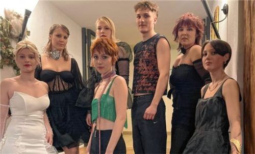 Unter dem Motto „Frisurentrends Frühjahr/Sommer“ präsentierten Akteure der Friseur- und Kosmetik-Innung die neuesten Kreationen und Styles.Foto Reibnegger/Kreishandwerkschaft