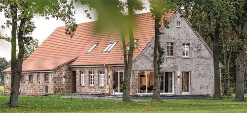 Viele Altbauten sind Schmuckstücke – umso mehr, wenn sie eine gute Energiebilanz haben. Foto Gröne Architektur GmbH / David Keuer / BHW Bausparkasse