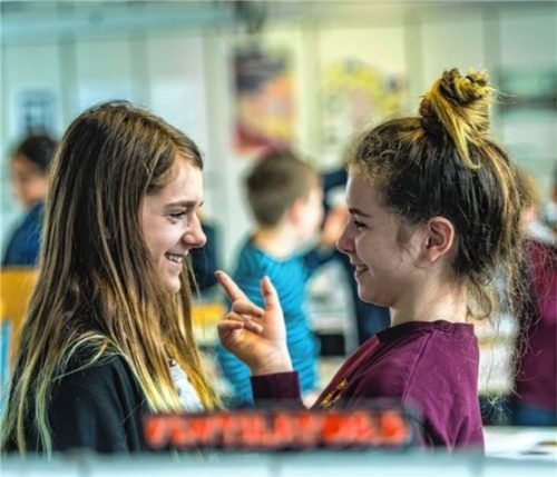 Wie wichtig sind Kunst und Kreativität? Nach den Ergebnissen der jüngsten Pisa-Studie tobt die Debatte um eine Neuverteilung der Unterrichtsschwerpunkte. Foto dpa