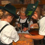 Trachtlerstreit um langhaarige Buben