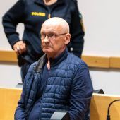 Kaltblütiger Dreifachmord: Mutmaßlicher Täter ohne Regung