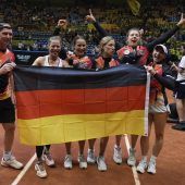BASKETBALL EISHOCKEY FUSSBALL GOLF HANDBALL HOCKEY LEICHTATHLETIK RAD RUDERN TENNIS VOLLEYBALL