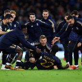Dank Rüdiger: Real gewinnt Krimi!