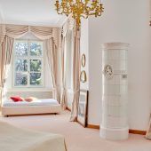 Sisis Kinderzimmer im Schloss Possenhofen steht zum Verkauf