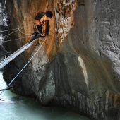 Madonna kehrt in die Klamm zurück