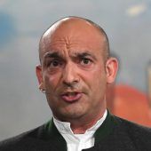 Maibockanstich mit Django Asül