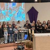 Jugendliches Engagement für bolivianische Straßenkinder erbringt 2100 Euro