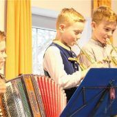 Bunte Vielfalt an Instrumenten bei den Musikfreunden