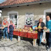 „Kolbermoorer helfen“ spenden an Tafel