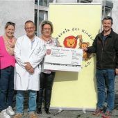 Tullinger Feuerwehr spendet Erlös an Kinderklinik
