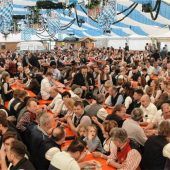 Heute großer Familientag auf dem Volksfest Pang – Trachtenflohmarkt und Kasperltheater sind geplant
