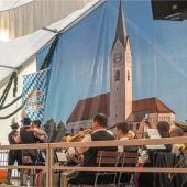 Plattler, Goaßlschnoizer und Musik beim Bürgerabend in Pang – Heute startet die zweite Runde