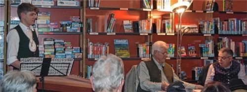 Andreas Lex umrahmte den Dialog von Hans-Peter Kreuzer und Gustl Lex (von links).Foto Eder