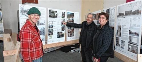 Architekt Christoph Vorderhuber, Zweiter Vorsitzender des Rosenheim-Kreis, Architekt Sven Großmann, Erster Vorsitzender des Rosenheim-Kreis und Architektin Karin Stiglauer, Dritte Vorsitzende (von links).Foto Schlecker
