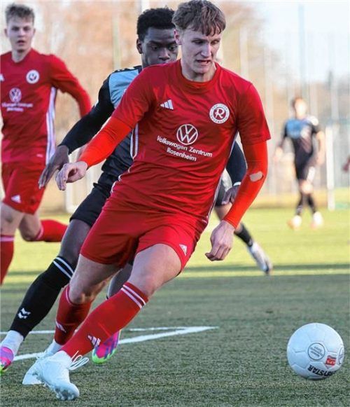 Auf Malik Salkic muss der TSV 1860 Rosenheim in den restlichen Saisonspielen verzichten.Foto mb.presse – Butzhammer