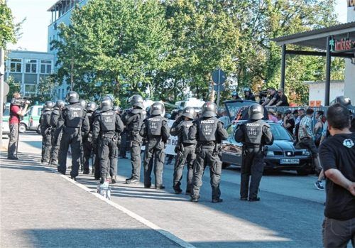 Demonstrationen, die vorher nicht genehmigt wurden, sind am Südtiroler Platz nicht gestattet. So steht es in der Satzung der Stadt Rosenheim. Foto Glass