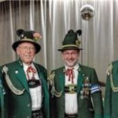 Rosenheimer Gebirgsschützen zeichnen verdiente Mitglieder aus