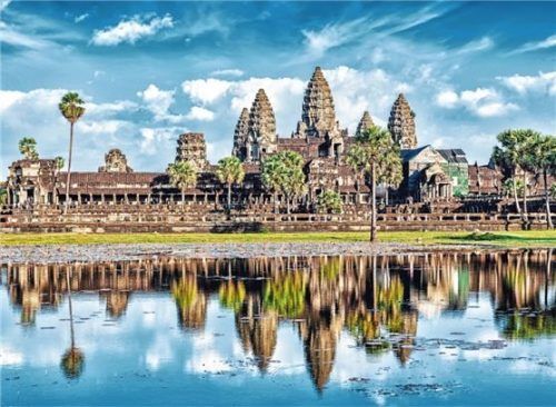 Die meisten Touristen reisen wegen der Tempelanlage Angkor Wat nach Kambodscha.