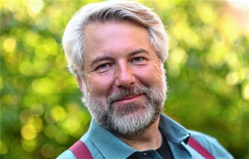 Dieter Fischer („Kriminalhauptkommissar Anton Stadler“) warnt seine Fans: Fiese Internet-Betrüger versuchen, mit gefälschten Trauermeldungen Geld abzuzocken. Foto dpa