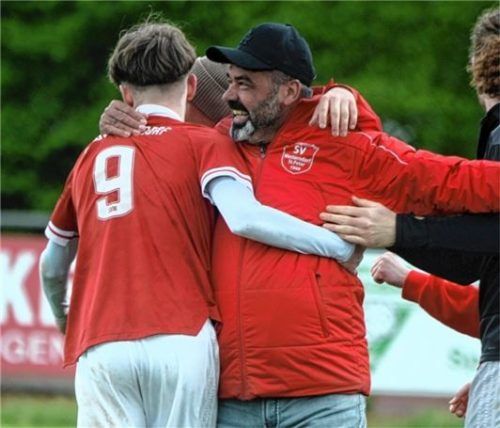 Enes Cehic feierte seinen ersten Sieg als SVW-Trainer.