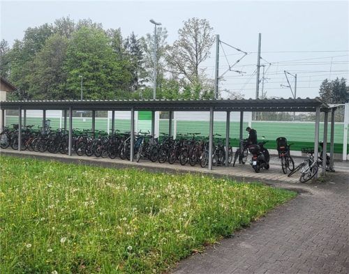 Für die Erweiterung der Fahrradstellplätze am Bahnhof in Ostermünchen sind 170000 Euro vorgesehen.Foto Stache