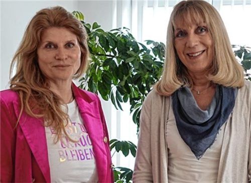 Gisela Engel (links) übernimmt die Leitung der Katholischen Ehe-, Familien- und Lebensberatung in Rosenheim von Brigitte Hauner-Münch. Foto Wunsam
