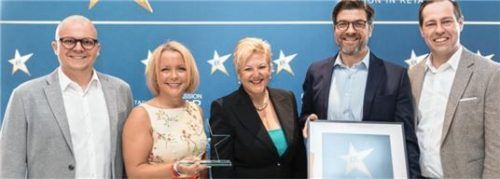 Grund zum Feiern (von links): Jochen Pohle von EK Retail, Teresa Heininger, Sabine Balletshofer-Wimmer (Dritte Bürgermeisterin von Kolbermoor), Martin Eras und Thomas Rahenkamp von EK Retail.