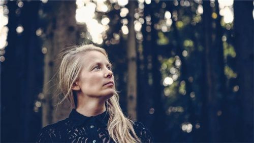 „Her Tree“ verbindet menschlichen Gesang mit den Klängen des Waldes.Foto Lena Semmelrogge