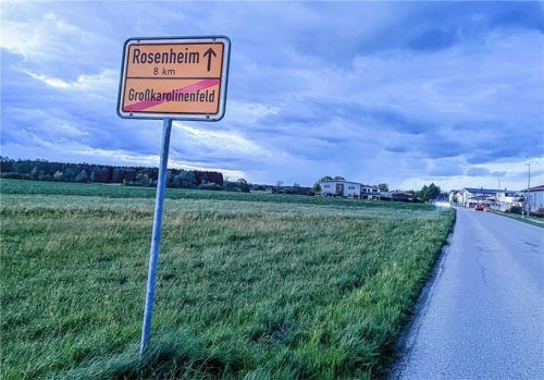 Hier an der Marienberger Straße soll das neue Gewerbegebiet entstehen.Foto Heinz