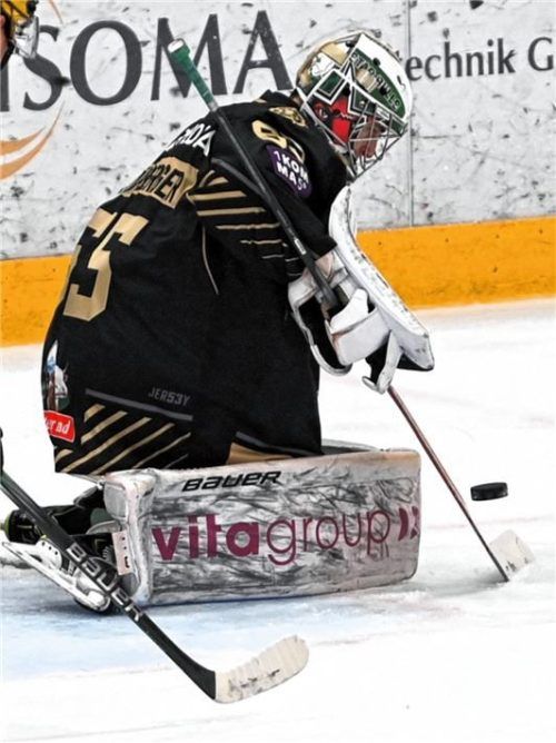 Im Heimspiel als Starting-Goalie feierte Patrik Mühlberger seinen ersten Profi-Sieg. Foto Hans-Jürgen Ziegler