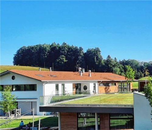 Im Neubau an der Schwimmbadstraße soll eine weitere Kindergartengruppe untergebracht werden.Foto re