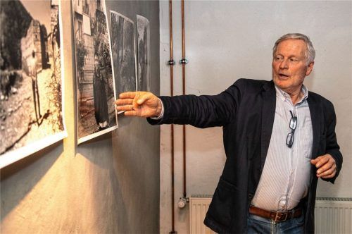In der Kunstsprechstunde gab der Salzburger Fotograf Kurt Kaindl einen Einblick in sein umfassendes Werk als weit gereister Fotograf und in die Arbeit der von ihm mitbegründeten Kulturinstitution des Fotohofs.Foto effner