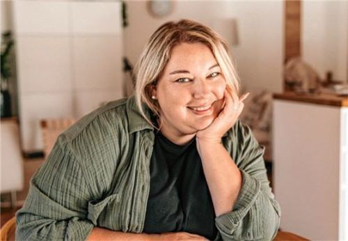 Kerstin Riemer, Autorin aus Staudach-Egerndach, die gerade zwei Bücher veröffentlicht hat.Foto privat
