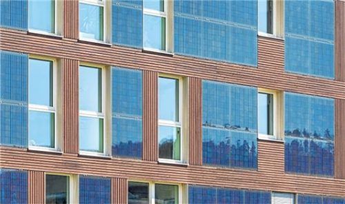 Solarmodule können mittlerweile direkt in die Fassade integriert werden. IFoto MAGO/Westend61