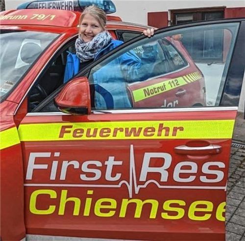 Steffi Obermaier macht seit 2021 als Aktive beim FRCN mit. Aktuell besuchen neun neue Mitglieder den First-Responder-Kurs. Foto First Responder Chiemsee Nord