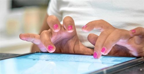 Verbrechen per Internet: Wegen Cyber-Grooming musste sich ein 24-Jähriger vorm Landgericht Traunstein verantworten. Foto Mohssen Assanimoghaddam/dpa