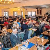 Stolz und Sorgenfalten