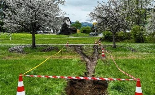 Von der Tankstelle bis in den Garten des Anderlbauern rollte in Frasdorf ein herrenloser Kleinbus. Foto Anderlbauer