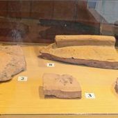 Rätselspaß mit römischen Ziegelscherben im Museum