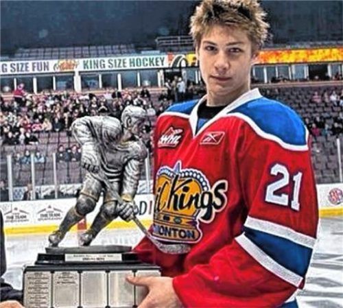 2011 gewann Travis Ewanyk mit den Edmonton Oil Kings den Ed Chynoweth Cup, die Meisterschaft in der Juniorenliga WHL.Foto Travis Ewanyk/Instagram