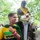 Vettel ehrt Formel-1-Ikone Senna