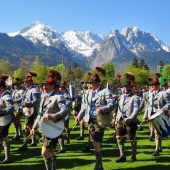 Gebirgsschützen erobern Garmisch