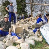 Die Kalkbrenner von Dieperting heizen ein