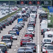ADAC warnt vor langen Staus