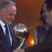 Rummenigge ausgezeichnet