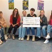 „Wortschatz mit Wirkung“: 2651 Euro für Verein Silberstreifen