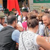 Spitzenstimmung beim Tanzlmusi-Frühschoppen am Wiechser „Meisterhof“