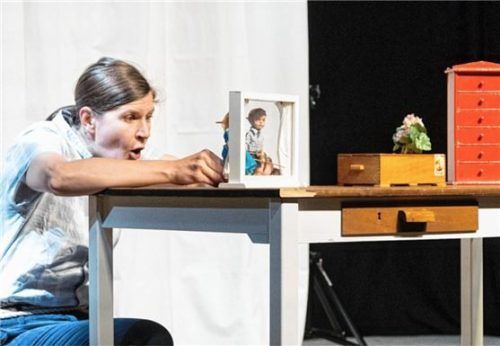 Als Puppentheater erzählte Tine Hagemann aus München das Märchen „Im Wald sind keine Räuber“ von Astrid Lindgren. Foto Dani Wolf