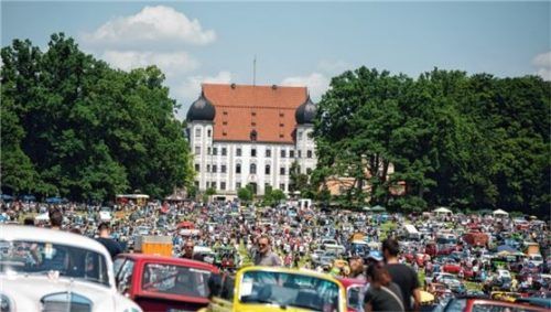Am 30. Mai verwandelt sich das Schlossgelände von Maxl-rain ab 10 Uhr zur chromblitzenden Flaniermeile edlen Blechs. Foto Andreas Schwarz